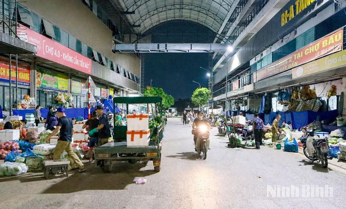 Một góc chợ đêm Phủ Lý.