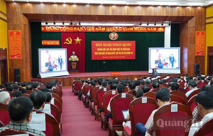 Hội nghị được kết nối đến gần 2.000 điểm cầu trong toàn tỉnh - Ảnh: X.P