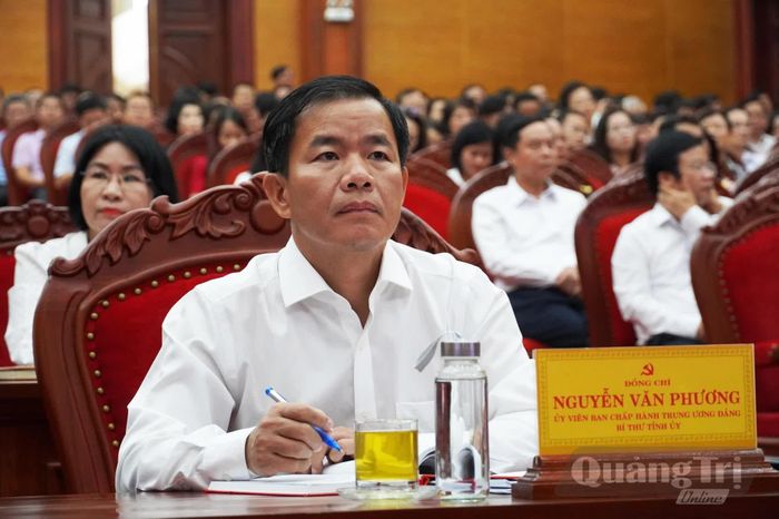 Đồng chí Nguyễn Văn Phương, Bí thư Tỉnh ủy tham dự hội nghị tại điểm cầu Tỉnh ủy Quảng Trị - Ảnh: X.P