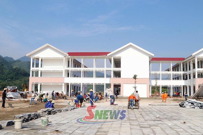 Thi công Trường Nội trú liên cấp Tiểu học – THCS xã Xuân Nha.