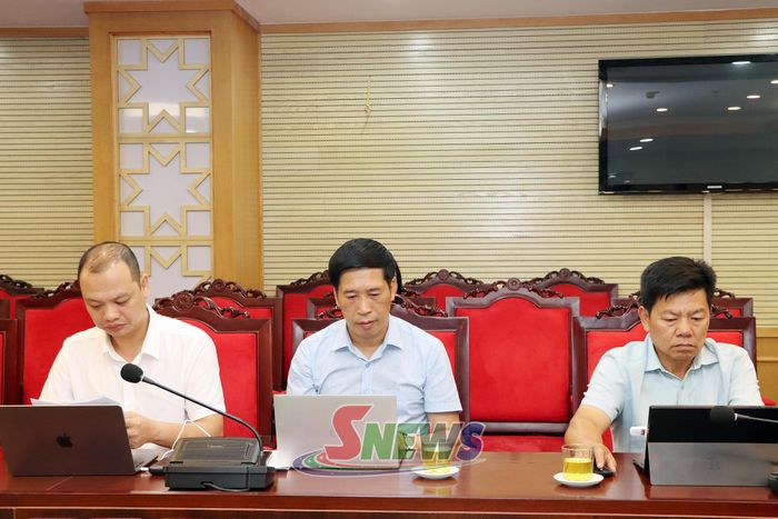 Các đại biểu dự cuộc làm việc.