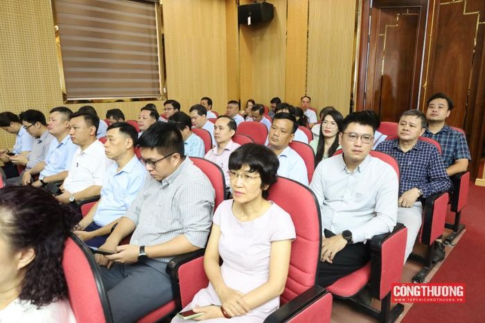 Các đại biểu tham dự Hội nghị từ điểm cầu trụ sở Bộ Công Thương