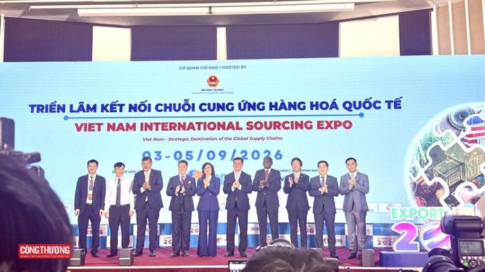 Bộ Công Thương phối hợp với Ủy ban nhân dân Thành phố Hồ Chí Minh và các địa phường trong cả nước tổ chức chuỗi sự kiện “Kết nối chuỗi cung ứng hàng hóa quốc tế 2026” từ ngày 03 - 05/9/2026 tại Trung tâm Hội chợ và Triển lãm Sài Gòn (SECC), TP. Hồ Chí Minh.