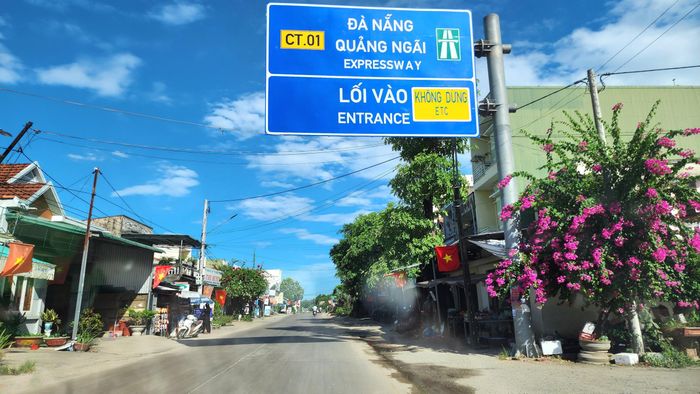 Để đảm bảo tiến độ dự án, ngoài tập trung tháo gỡ mặt bằng, đơn vị sẽ yêu cầu nhà thầu tăng tốc thi công các vị trí đã bàn giao mặt bằng, hạn chế tái lấn chiếm, thi công cuốn chiếu. Đặc biệt, yêu cầu các nhà thầu tăng cường nhân lực, máy móc thi công 3 công trình cầu để đảm bảo sản lượng và giải ngân vốn bố trí cho dự án năm 2026.