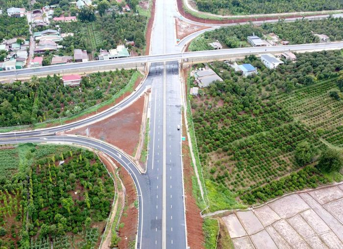 Cao tốc Khánh Hòa - Buôn Ma Thuột, dự án thành phần 3 đã đạt 100% công tác GPMB. Ảnh: Ngọc Hùng