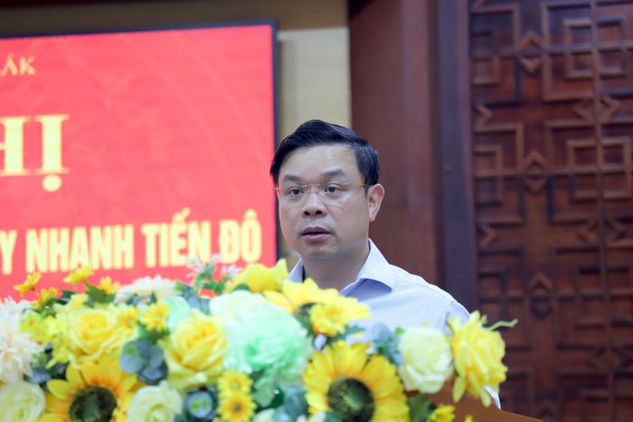 ông Đỗ Hữu Huy, Chủ tịch UBND tỉnh Đắk Lắk phát biểu khai mạc hội nghị. Ảnh: Ngọc Hùng