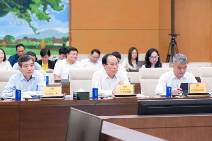 Phó Thủ tướng Lê Tiến Châu tham dự phiên họp.