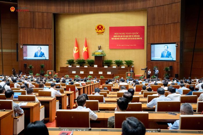 Trưởng Ban Tuyên giáo Trung ương Trịnh Văn Quyết trình bày chuyên đề “Những nội dung trọng tâm, cốt lõi Nghị quyết của Bộ Chính trị về Chiến lược công tác tư tưởng trong bối cảnh mới”. Ảnh: Phạm Thắng