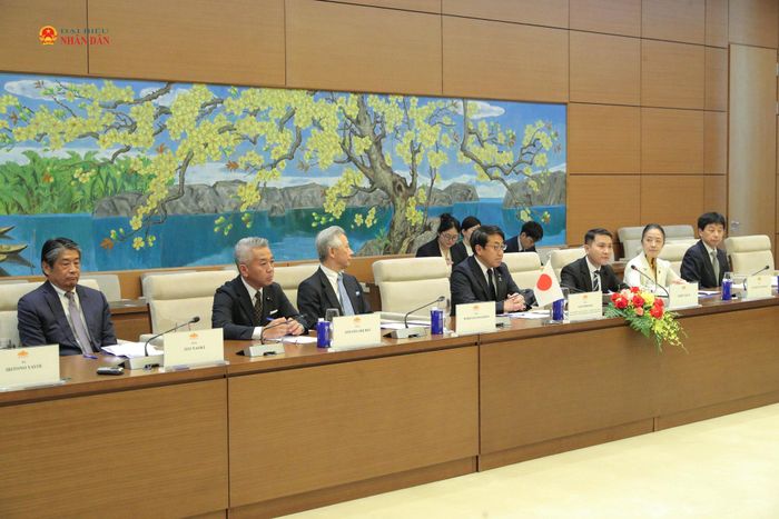Các đại biểu Ủy ban Giáo dục, Văn hóa, Thể thao, Khoa học và Công nghệ của Hạ viện Nhật Bản