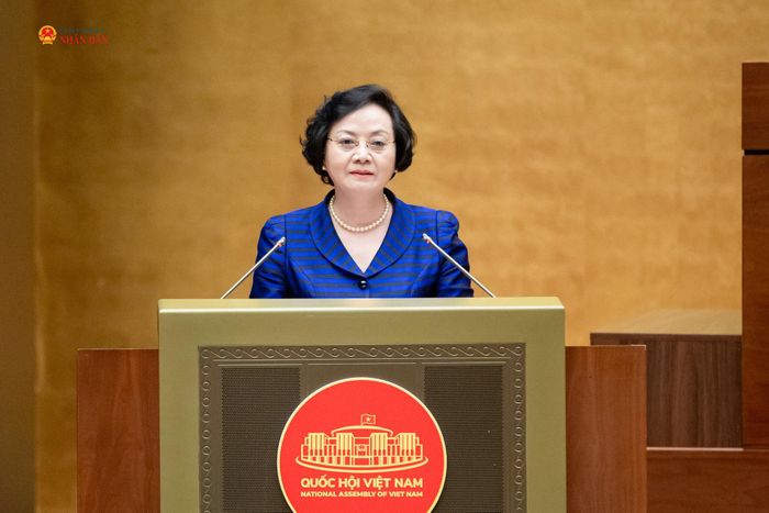 Phó Thủ tướng Chính phủ Phạm Thị Thanh Trà trình bày chuyên đề “Những nội dung trọng tâm, cốt lõi Nghị quyết của Bộ Chính trị về phát triển du lịch Việt Nam trở thành ngành kinh tế mũi nhọn trong kỷ nguyên mới”