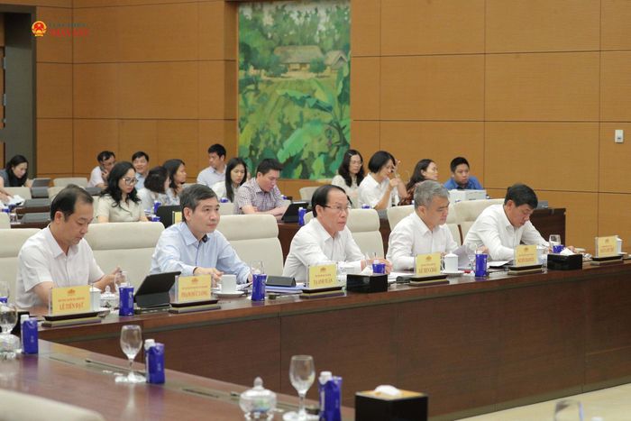 Các đại biểu dự phiên họp. Ảnh: Hồ Long