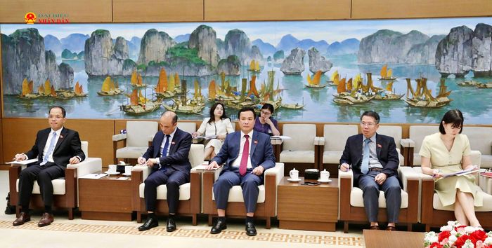 Các đại biểu tham dự buổi tiếp