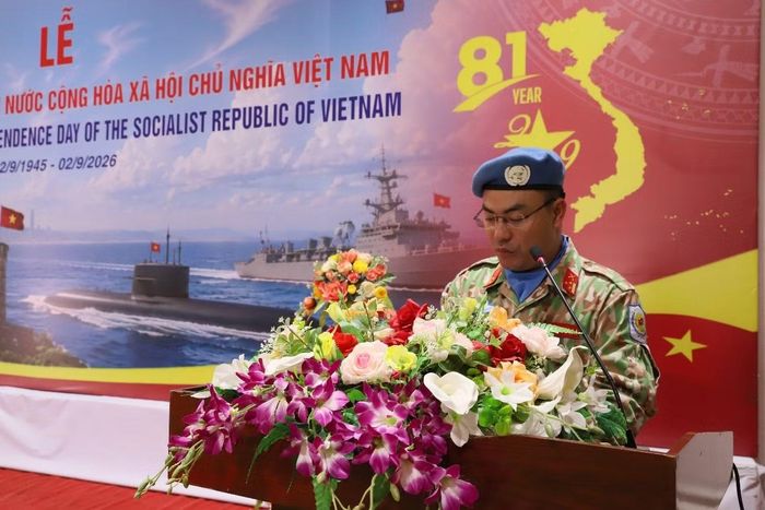 Thượng tá Trịnh Văn Cường phát biểu tại buổi lễ.