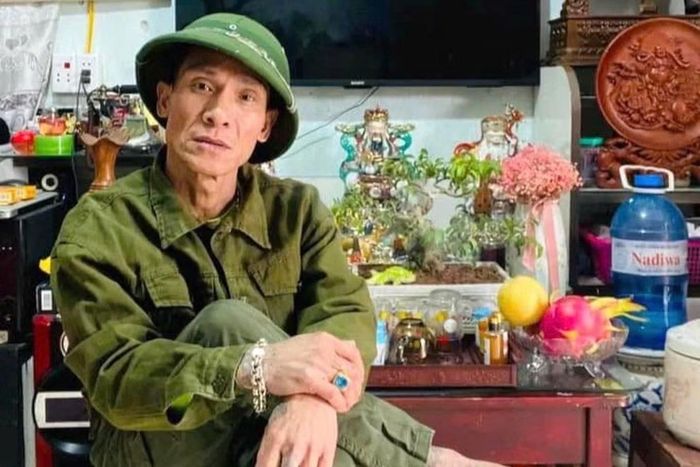 Chỉ hơn 3 tháng, những tài khoản mang tên "Tế Điên Nam Định", "Tế Điên Official" trên YouTube, Facebook và TikTok đã thu hút lượng lớn người theo dõi