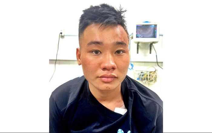 Đối tượng Nguyễn Đức Anh bị nhiều vết thương đang được điều trị tại cơ sở Y tế.