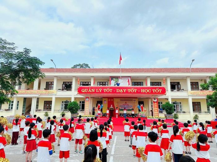 Trường Tiểu học và Trung học cơ sở Vĩnh Thực tiêu chí của trường chuẩn quốc gia mức độ 1.