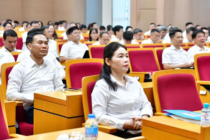Phó Tổng Kiểm toán nhà nước Hà Thị Mỹ Dung dự Hội nghị tại điểm cầu Trụ sở KTNN - 116 Nguyễn Chánh. Ảnh: M. Thúy