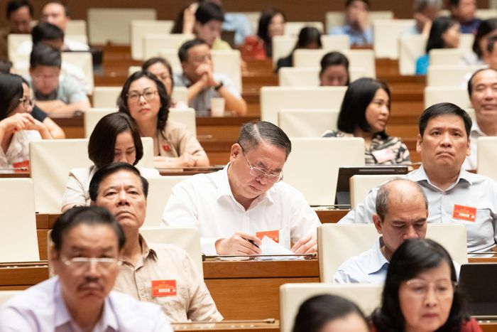 Phó Tổng Kiểm toán nhà nước Trần Minh Khương dự Hội nghị tại điểm cầu Nhà Quốc hội. Ảnh: Lâm Hiển