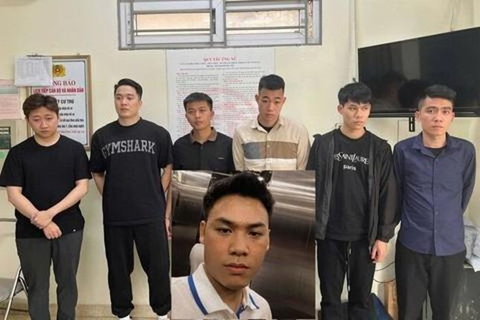 Nhóm Chu Văn Diễn sản xuất thuốc nam hỗ trợ sinh lý Kháu Vài Lèng giả