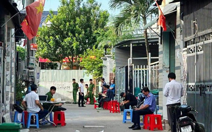 Lực lượng chức năng phong toả hiện trường vụ án mạng khiến 4 người thương vong. (Ảnh: Nguồn Fanpage Người Đồng Nai)