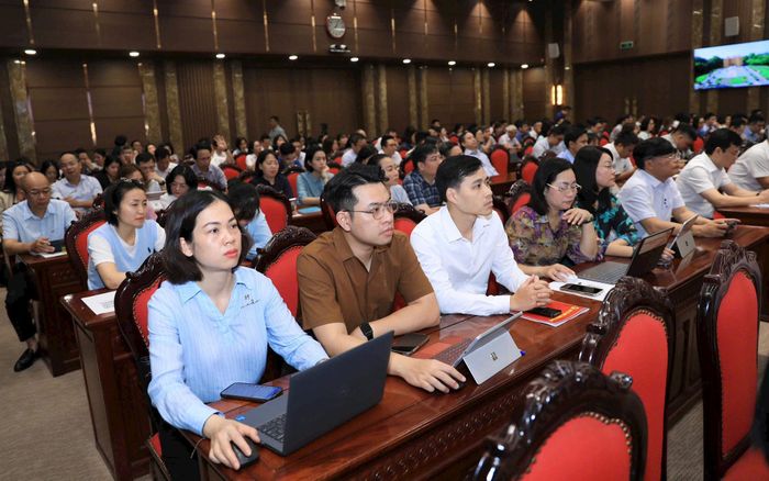 Các đại biểu tham dự Hội nghị tại điểm cầu Hà Nội. Ảnh: Quang Thái