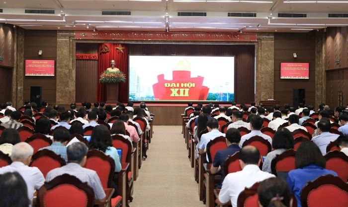 Các đại biểu dự tại điểm cầu Thành ủy Hà Nội. Ảnh: Quang Thái