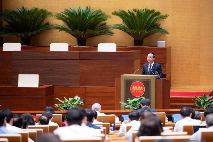 Đồng chí Trịnh Văn Quyết, Ủy viên Bộ Chính trị, Bí thư Trung ương Đảng, Trưởng ban Tuyên giáo Trung ương đã trình bày chuyên đề. Ảnh: Quochoi.vn