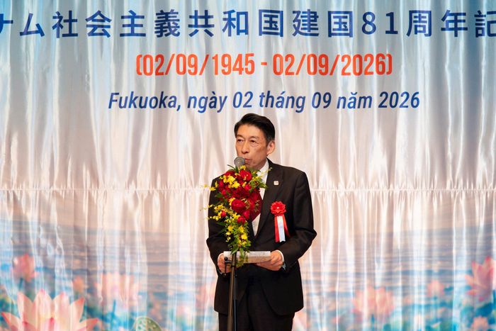 Thống đốc tỉnh Fukuoka Hattori Seitaro phát biểu chúc mừng Quốc khánh Việt Nam. (Ảnh: Duy Hùng)