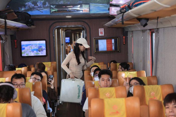 Ngành Đường sắt phục vụ gần 220.000 hành khách dịp Quốc khánh. Ảnh: VNR.