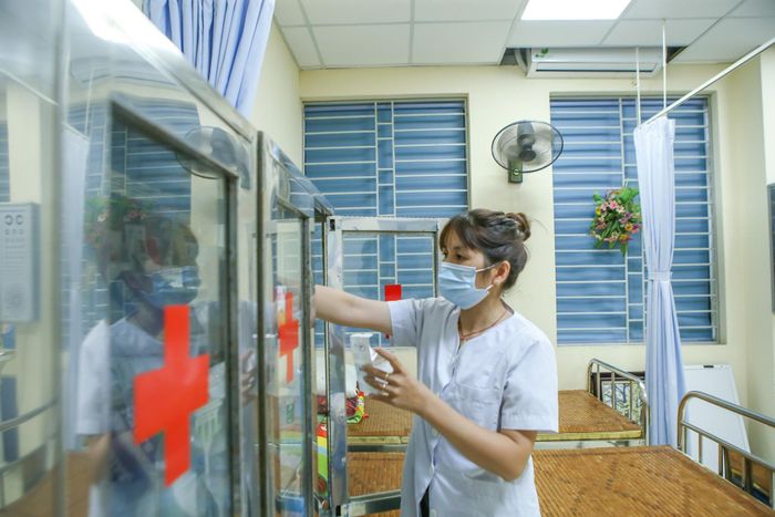 Công tác y tế được chuẩn bị chu đáo, an toàn cho học sinh trong năm học mới 2026-2027. Ảnh: Duy Khánh