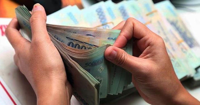 Theo quy định, cá nhân đạt danh hiệu "Chiến sĩ thi đua toàn quốc" được thưởng 4,5 lần mức lương cơ sở. Ảnh minh họa: TL