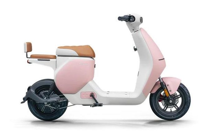 Honda U-Qe sử dụng động cơ điện đặt tại bánh sau với công suất 400W.