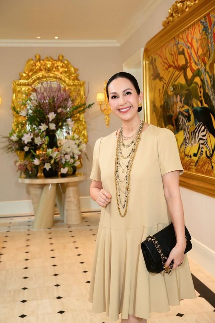 Theo thời gian, Diễm My 6X không còn xuất hiện dày đặc trên màn ảnh như trước. Tuy nhiên, mỗi lần xuất hiện tại các sự kiện hay chia sẻ hình ảnh đời thường, chị vẫn nhận được sự quan tâm của công chúng