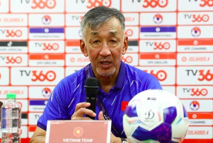 HLV Yutaka Ikeuchi nói thất bại là do học trò phòng ngự kém, dứt điểm kém hiệu quả
