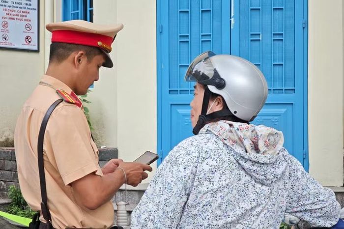 Ai cũng lý do là "nhà tôi ngay bên kia đường" - tất cả lý do đều không được chấp nhận và xử lý nghiêm