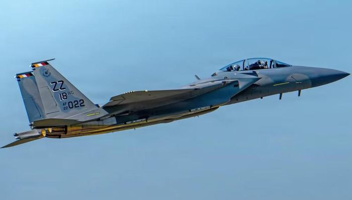 Chiếc máy bay chiến đấu F-15EX Eagle II đầu tiên được bố trí thường trực tại Căn cứ Không quân Kadena ở Okinawa đã rời nhà máy Boeing ở St. Louis, Missouri ngày 28/8/2026.