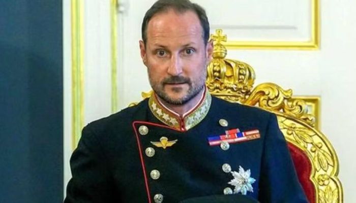 Tuy nhiên, tương tự vua cha và ông nội, Quốc vương Haakon có thể tổ chức một buổi lễ thánh tại nhà thờ Trondheim.
