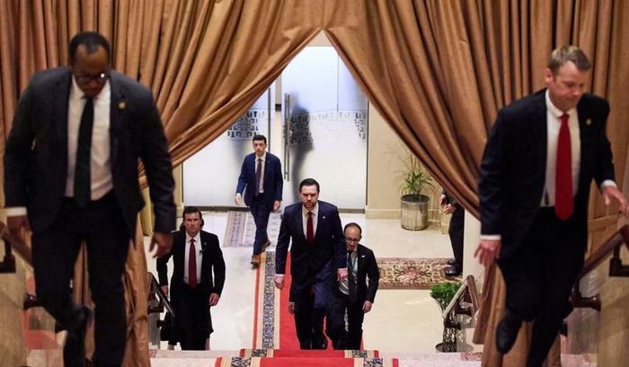 Theo Phó Tổng thống Mỹ, Washington hiện không tiến hành các chiến dịch quân sự quy mô lớn nhằm vào Iran.