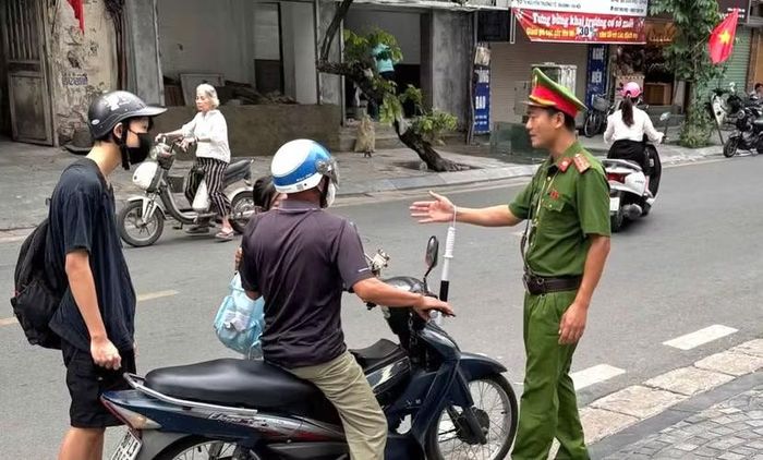 Nhiều trường hợp vi phạm giao thông đã bị nhắc nhở