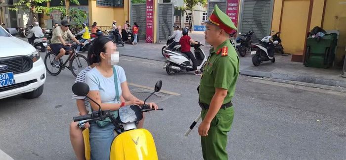 Đa phần các vi phạm đều là không đội mũ bảo hiểm