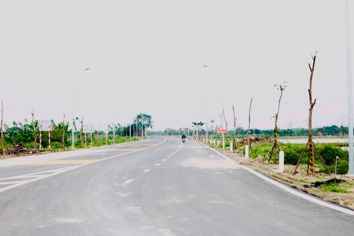 Tuyến đường Phượng Dực - Văn Hoàng tại xã Phượng Dực. Ảnh: TL