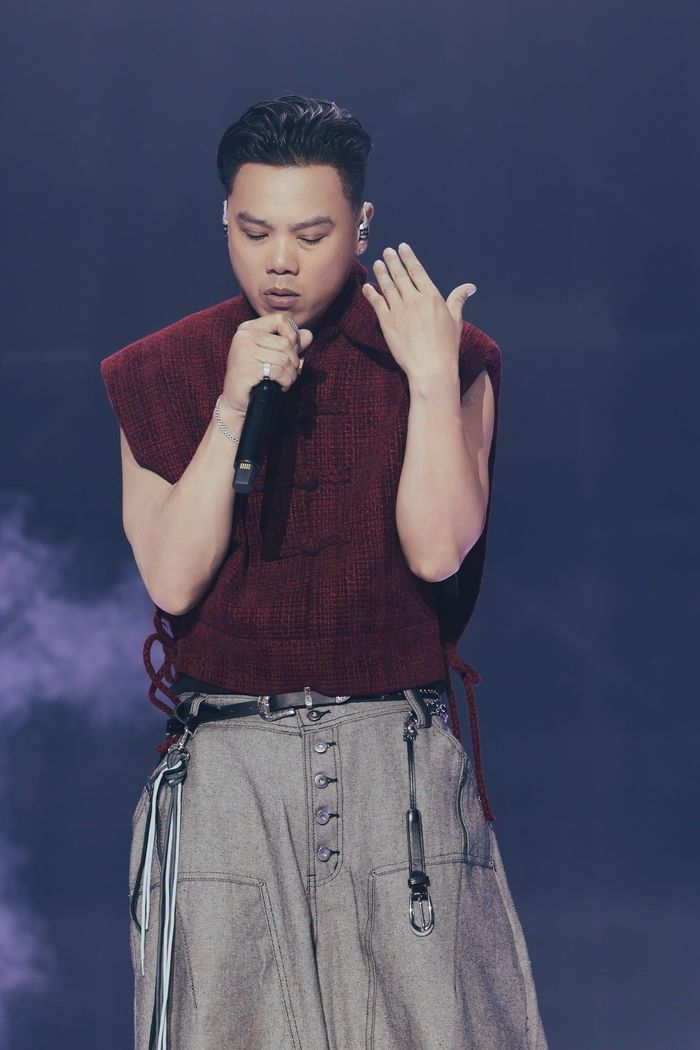 Thái VG không ít lần thử sức với việc hát ballad bằng tiếng Việt. Dù vậy, nam rapper hát không rõ lời, sai giai điệu dẫn tới bị lạc lõng trong màn trình diễn. Đến tận thời điểm hiện tại, Thái VG vẫn không được xếp hạng những nhân tố nổi bật nhất tại cuộc thi. Điểm hỏa lực của anh cũng không cao.