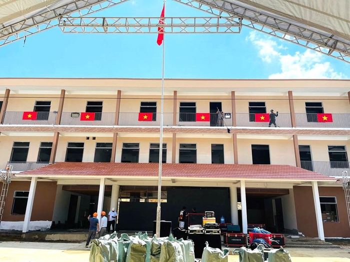 Công tác chuẩn bị cho lễ khai giảng năm học mới vào ngày 5.9