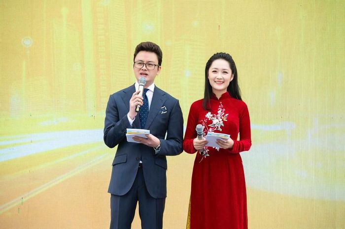 BTV Hữu Bằng và Thu Hà đảm nhận vai trò dẫn ở điểm cầu chính Lào Cai