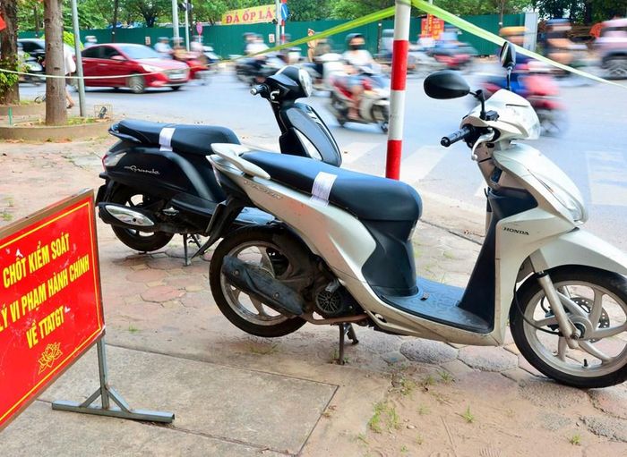 Nhiều phương tiện bị giữ và niêm phong