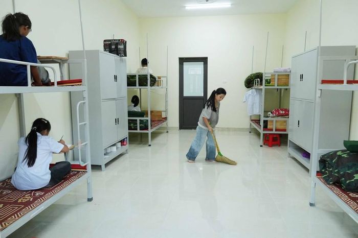 Khu nhà ở của học sinh sạch sẽ, gọn gàng, ngăn nắp tại Trường Phổ thông nội trú liên cấp Tiểu học và Trung học cơ sở Pa Tần