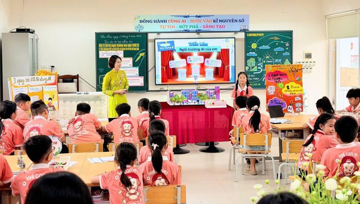Khuyến khích giáo viên tự nguyện chia sẻ sáng kiến, thiết kế thiết bị dạy học, đổi mới phương pháp, ứng dụng công nghệ thông tin, chuyển đổi số, AI phục vụ trực tiếp hoạt động chuyên môn.