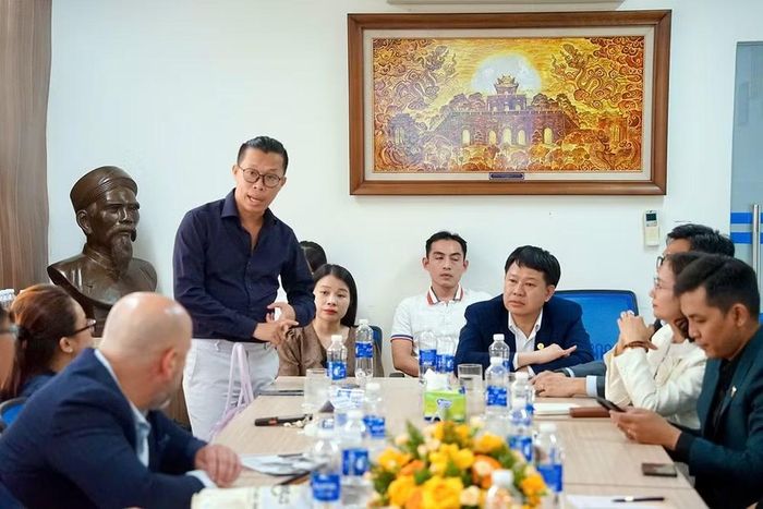 Các đại biểu trao đổi, thảo luận tại chương trình. (Ảnh: Trung ương Hội Doanh nhân trẻ Việt Nam cung cấp)