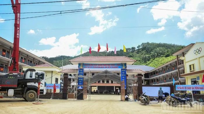 Trường phổ thông nội trú tiểu học và trung học cơ sở A Vương (xã A Vương, thành phố Đà Nẵng) sáng 4/9. (Ảnh: CÔNG VINH)