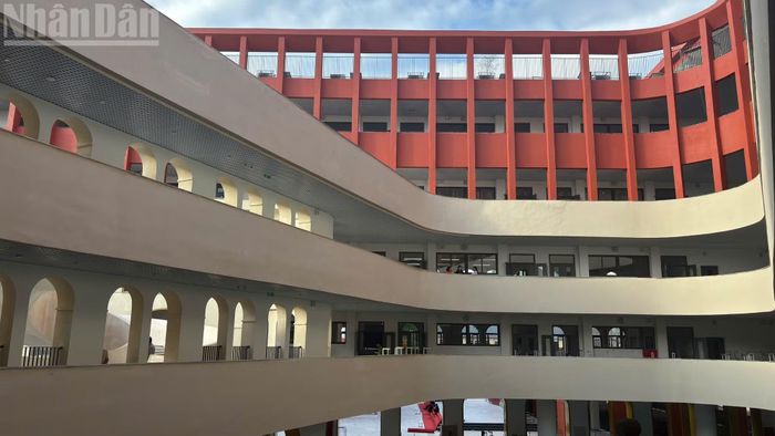 Những hạng mục mới được hoàn thiện mang đến không gian học tập sáng, hiện đại và đồng bộ hơn.